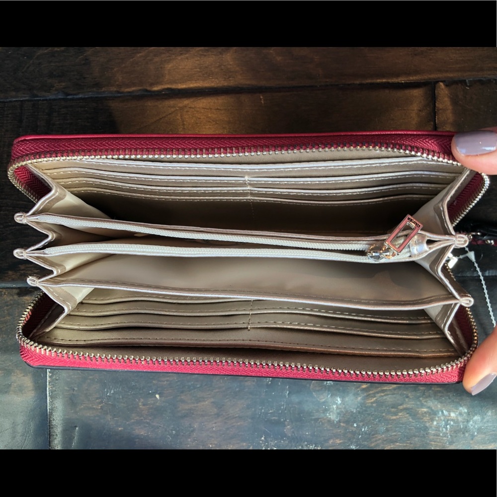 Guess Wristlet - Picture 3 of 4